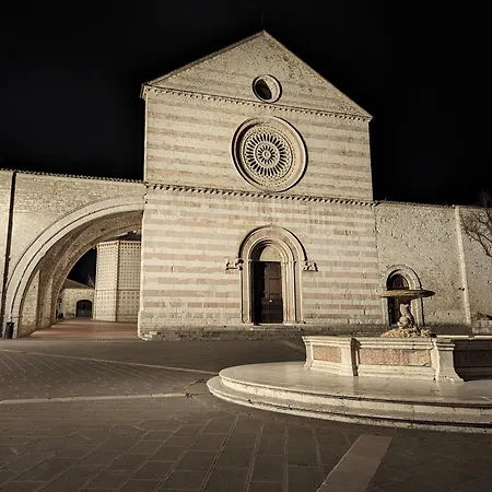 Relax, Bilocale Nel Centro Storico Apartmán Assisi